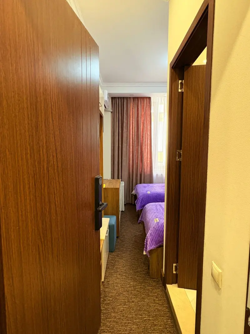 Private room entrance hallway